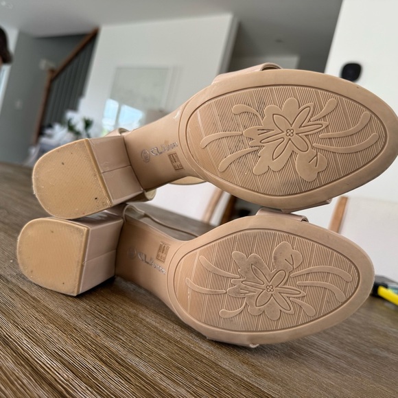 Chinese Laundry Tan Heels with Ankle Strap Women’s 9.5 - Picture 6 of 11